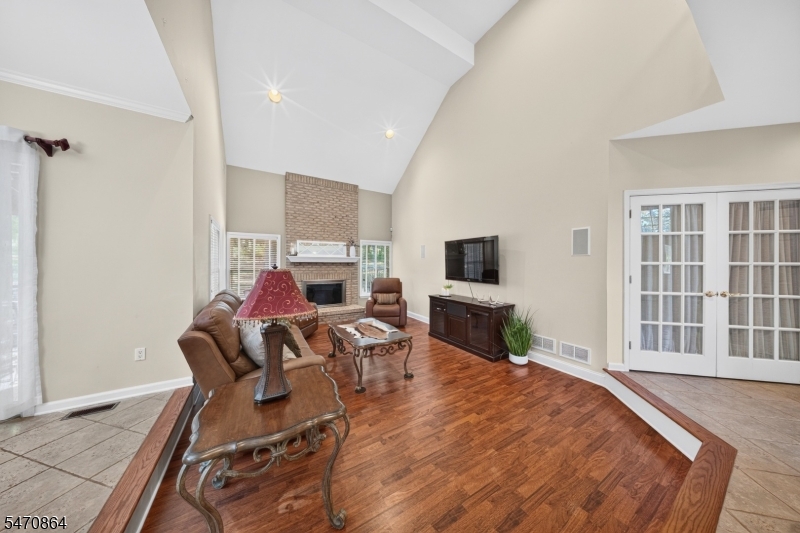 20 Mcpherson Drive Raritan NJ 08822