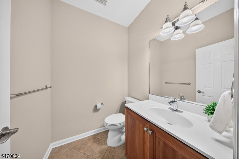 20 Mcpherson Drive Raritan NJ 08822