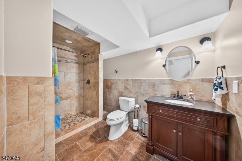 20 Mcpherson Drive Raritan NJ 08822