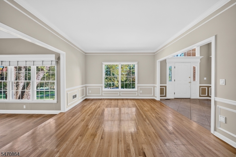 20 Mcpherson Drive Raritan NJ 08822