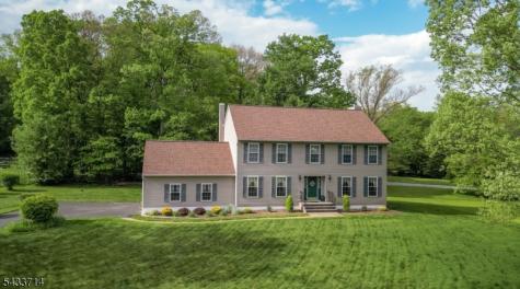 29 Lark Lane Jefferson NJ 07438