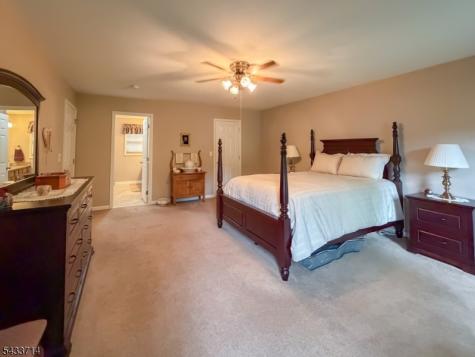 29 Lark Lane Jefferson NJ 07438