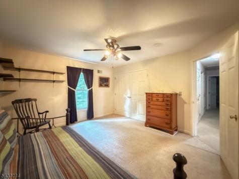 29 Lark Lane Jefferson NJ 07438