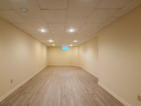 29 Lark Lane Jefferson NJ 07438