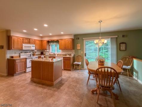 29 Lark Lane Jefferson NJ 07438