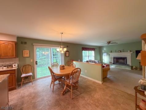 29 Lark Lane Jefferson NJ 07438