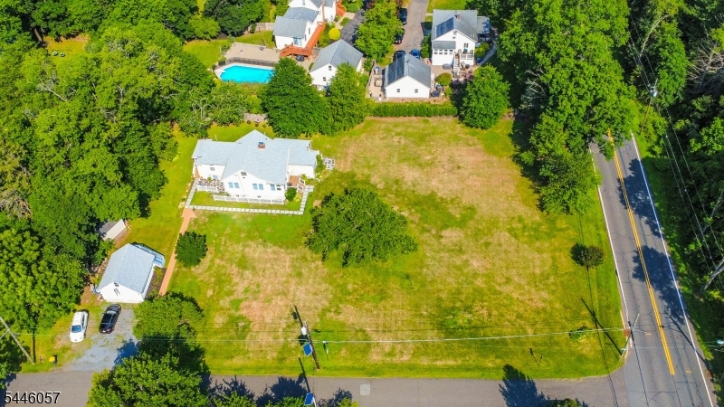 34 Leiv Eirikson Avenue Franklin NJ 08540