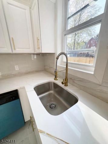 87 Pine Grove Terrace Newark NJ 07106