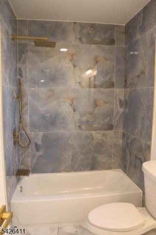 87 Pine Grove Terrace Newark NJ 07106