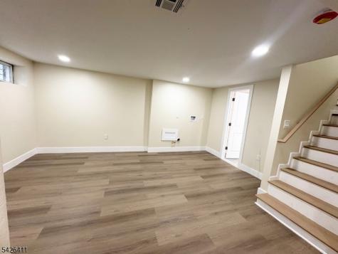 87 Pine Grove Terrace Newark NJ 07106