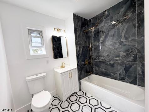 87 Pine Grove Terrace Newark NJ 07106