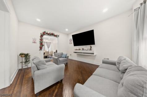 216 N Maple Avenue East Orange NJ 07017