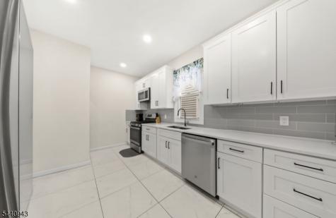 216 N Maple Avenue East Orange NJ 07017