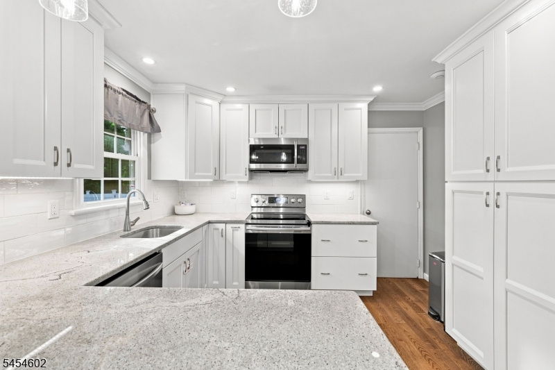 5 Old Farmers Road Washington NJ 07853