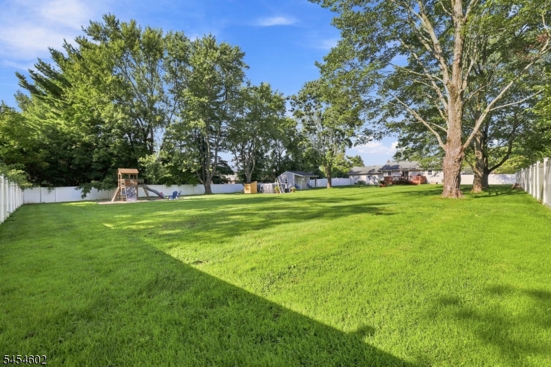 5 Old Farmers Road Washington NJ 07853