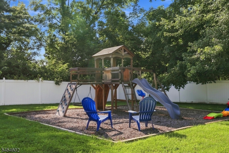 5 Old Farmers Road Washington NJ 07853