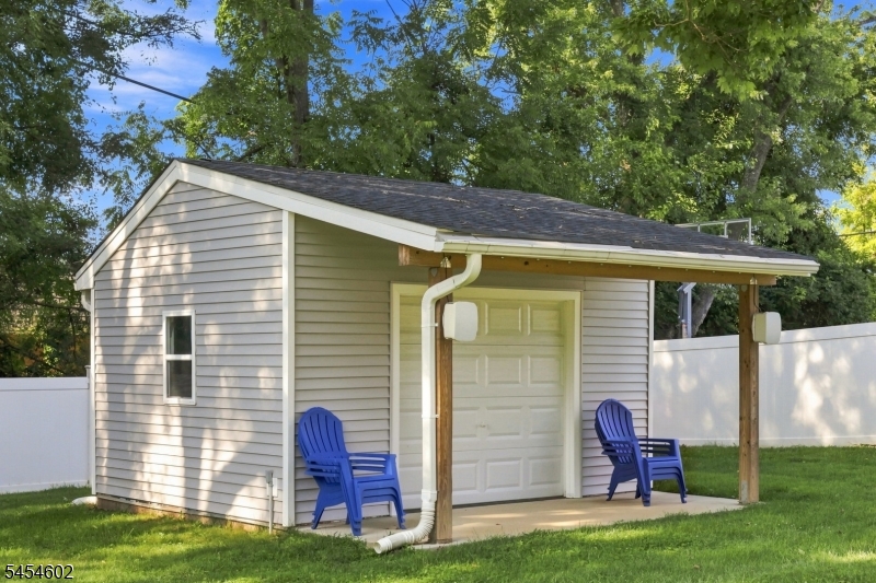 5 Old Farmers Road Washington NJ 07853