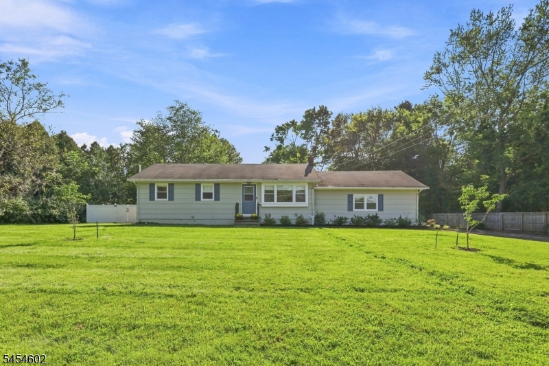 5 Old Farmers Road Washington NJ 07853
