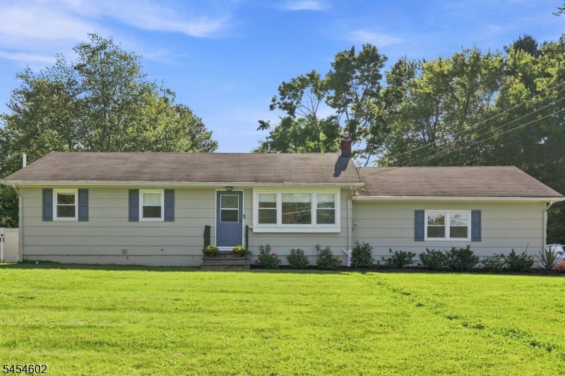 5 Old Farmers Road Washington NJ 07853
