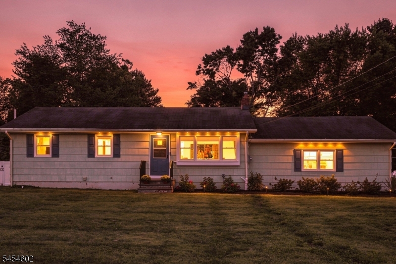 5 Old Farmers Road Washington NJ 07853