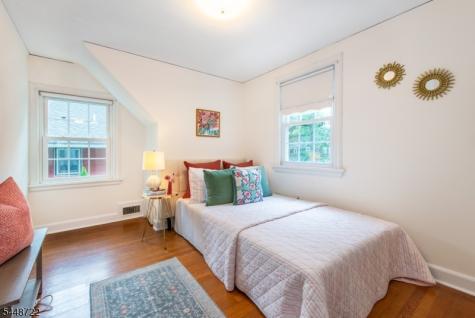 9 Hamilton Terrace Montclair NJ 07043