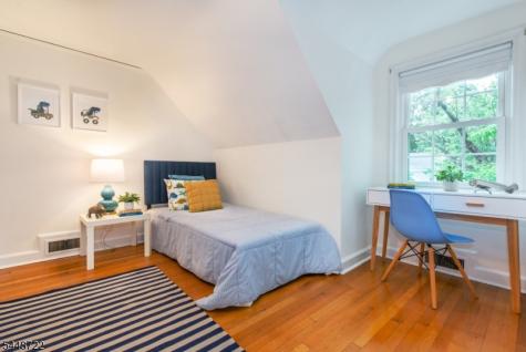 9 Hamilton Terrace Montclair NJ 07043