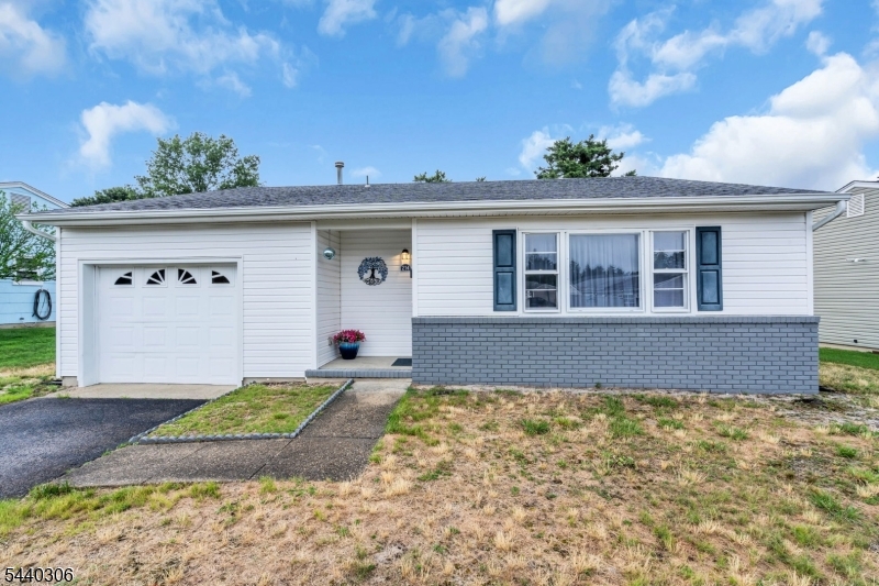 214 Westbrook Drive Berkeley NJ 08757