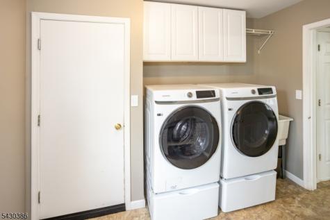 9 Mulberry Court Roxbury NJ 07876