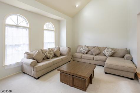 9 Mulberry Court Roxbury NJ 07876