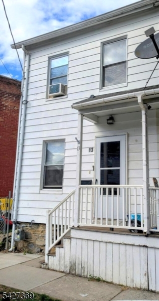 13 Lewis Street Phillipsburg NJ 08865