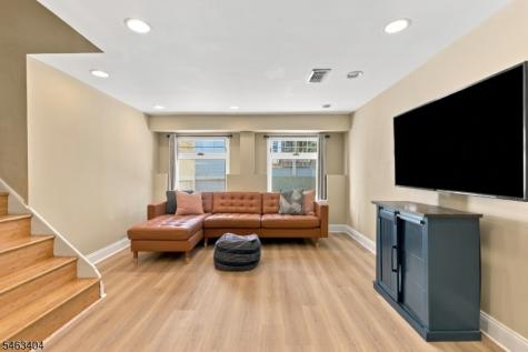 223 Fairview Avenue Verona NJ 07044