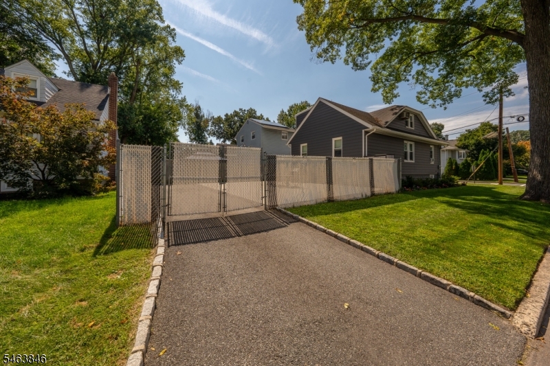 401 John Street Roselle NJ 07203