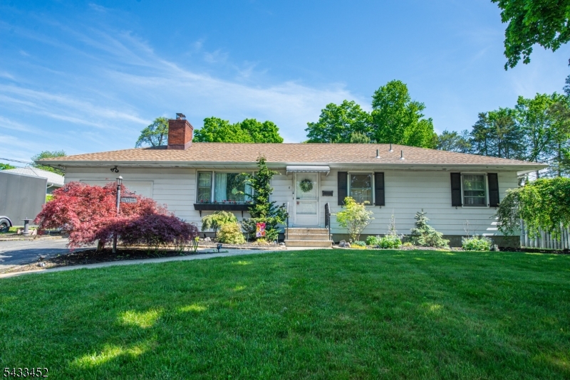 8 Shirley Terrace Kinnelon NJ 07405