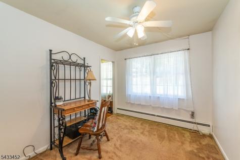 8 Shirley Terrace Kinnelon NJ 07405