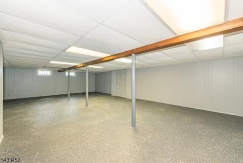 8 Shirley Terrace Kinnelon NJ 07405