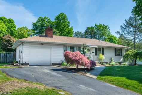 8 Shirley Terrace Kinnelon NJ 07405