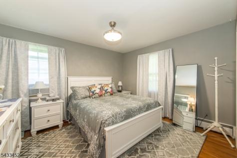 8 Shirley Terrace Kinnelon NJ 07405