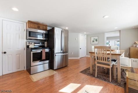 25 Bucknell Way Hopatcong NJ 07843