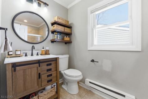 25 Bucknell Way Hopatcong NJ 07843