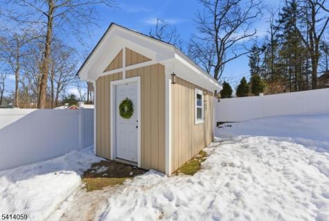 25 Bucknell Way Hopatcong NJ 07843
