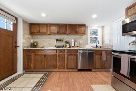 25 Bucknell Way Hopatcong NJ 07843