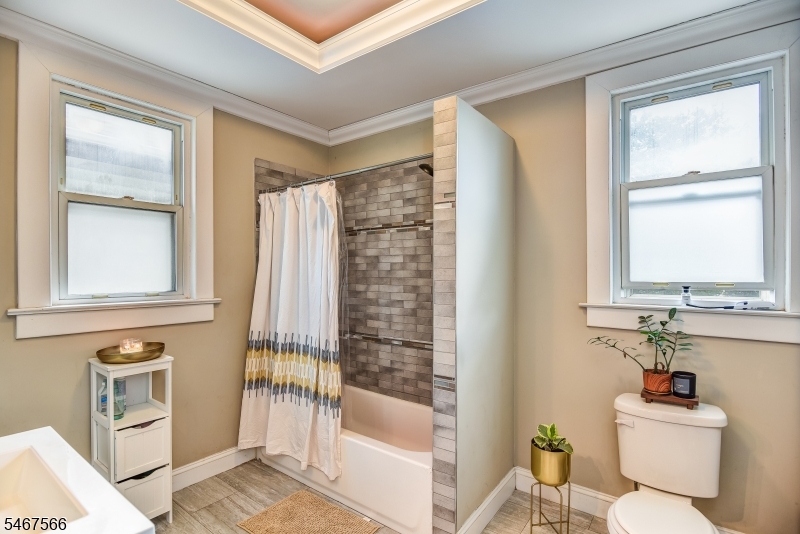 84 86GROVE Street Elizabeth NJ 07202