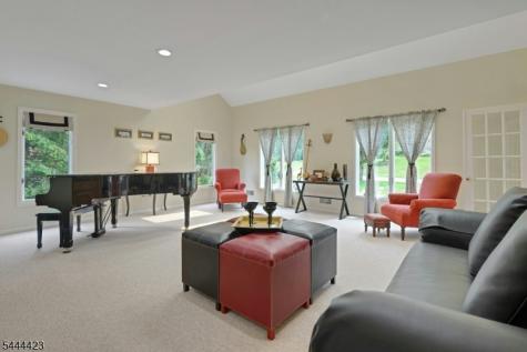 64 Nicole Drive Denville NJ 07834