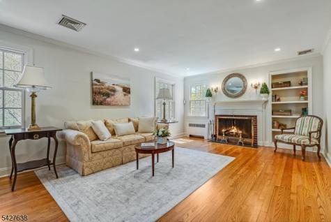 364 Dogwood Way Mountainside NJ 07092