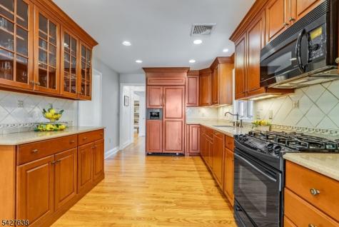 364 Dogwood Way Mountainside NJ 07092