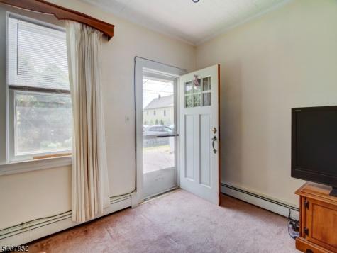 213 Kipp Avenue Elmwood Park NJ 07407