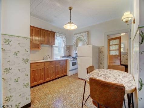 213 Kipp Avenue Elmwood Park NJ 07407