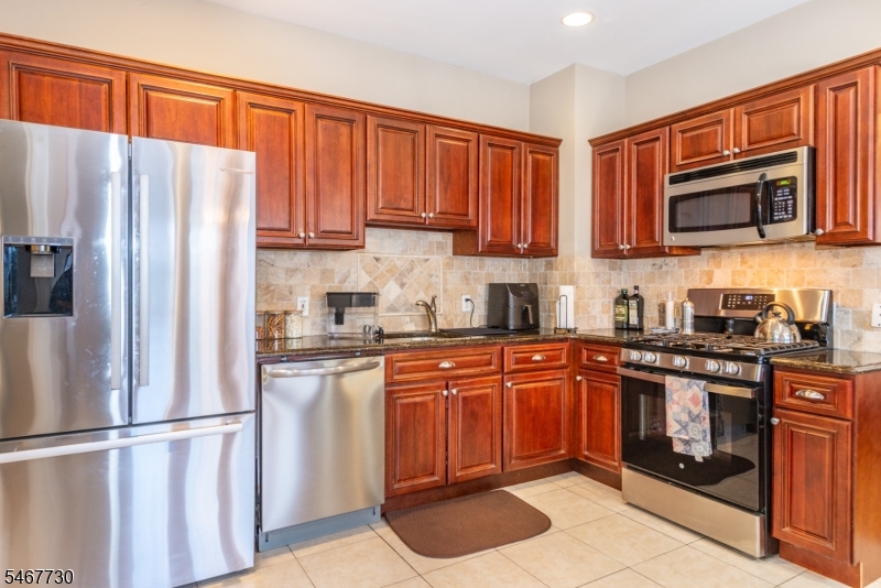 52 Redman Place Totowa NJ 07512
