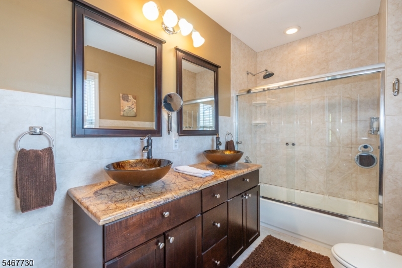52 Redman Place Totowa NJ 07512