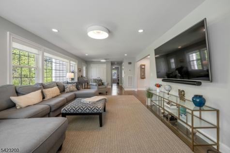 11 Cedar Street Bernards NJ 07920